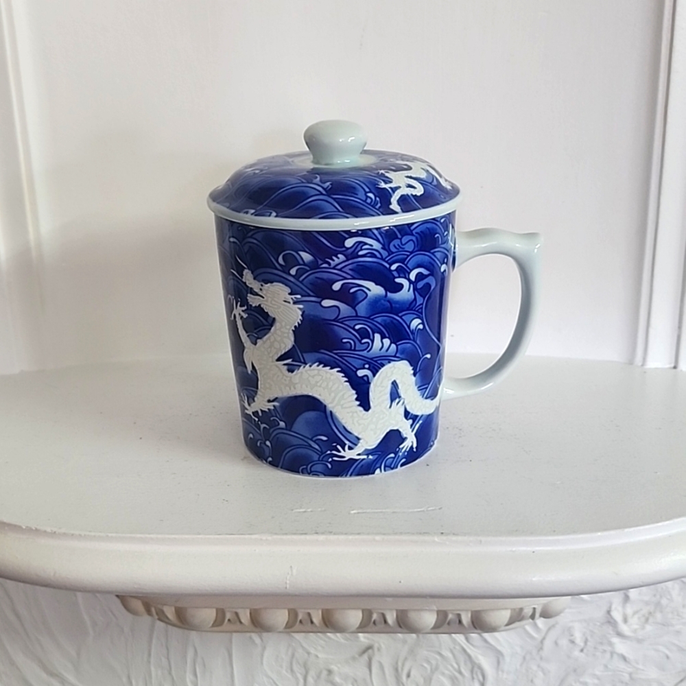Vintage Chinese Porcelain Dragon Blue and White Tea Cup Mug with Lid Strainer
